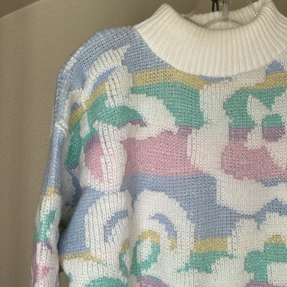 Women’s long sleeve, mock neck colorful sweater with large floral pattern, M - Picture 2 of 11